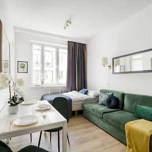 https://mg-ministudio-bitwy-warszawskiej-obok-unit-lotnisko-warszawa.warsawhotelspoland.com