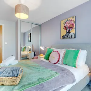 https://blonk-street-sheffield-city-centre-pure-luxury.yorkshirehotels.net