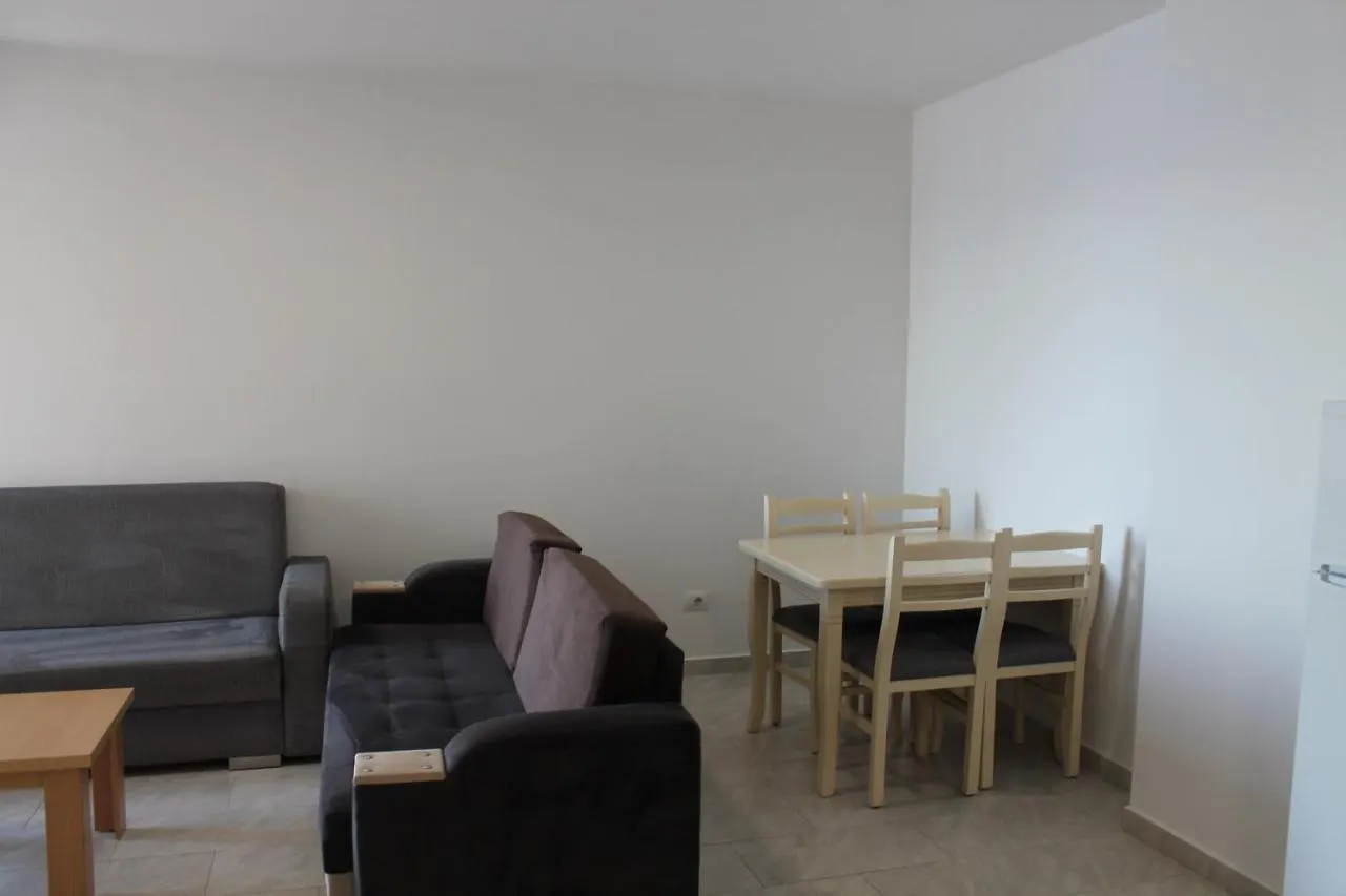 Apartament Roxhensi Shëngjin 0*,  Albania