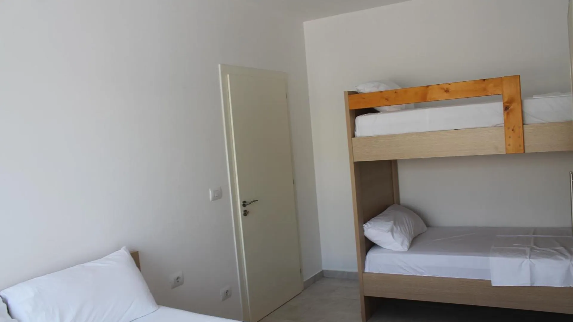 Roxhensi Apartment Shengjin