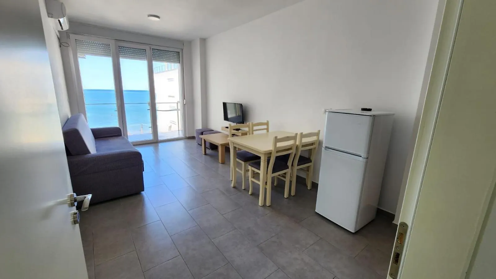Roxhensi Apartment Shengjin 0*,  Albania