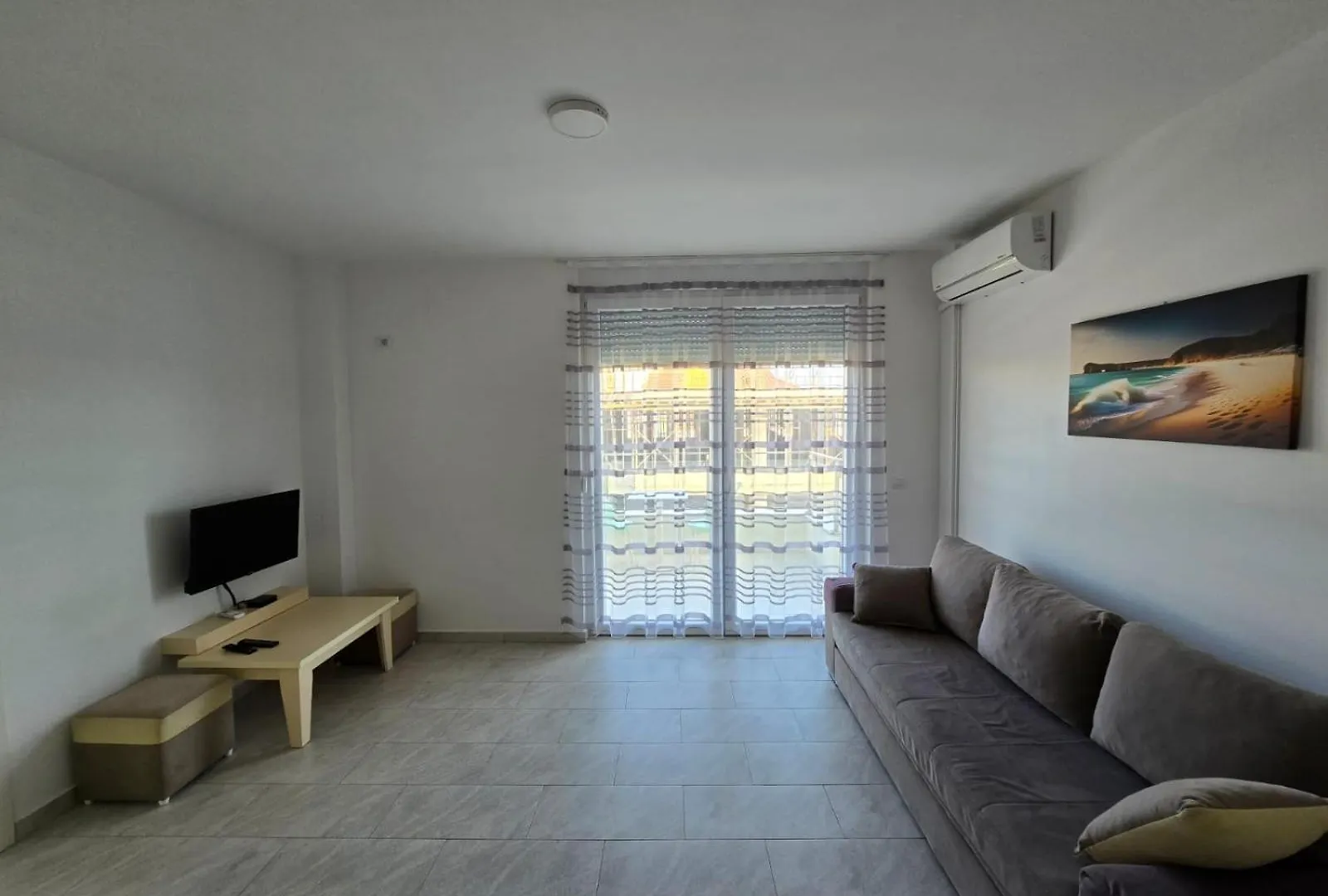 Roxhensi Apartment Shengjin Albania