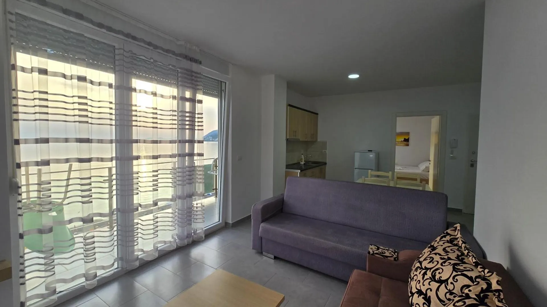Roxhensi Apartment Shengjin
